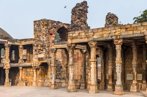 Part of the Qutb complex (Qutub),  an array of monuments and buildings at Meh Fotos de archivo