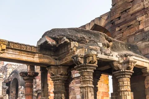Part of the Qutb complex (Qutub),  an array of monuments and buildings at Meh Fotos de archivo
