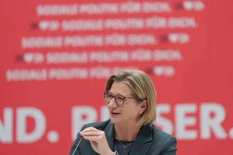  Parteitag der SPD, Anke Rehlinger, Ministerpräsidentin, Saarland Parteita.. Stock Photos