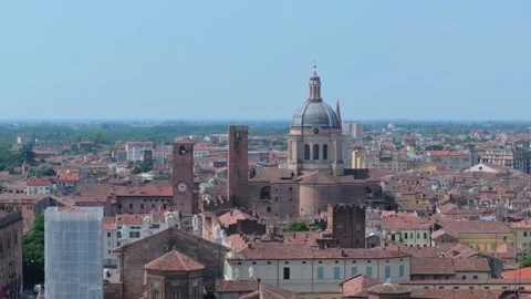Partial aerial orbit of Basilica di Sant'Andrea highlighting surrounding Vídeos de archivo 325837707