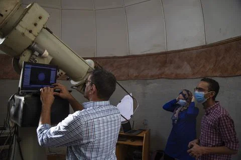 Partial annular solar eclipse seen from Cairo, Egypt - 21 Jun 2020 Foto stock