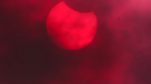 Partial Solar Eclipse and Cloud movement in Chiangmai, Thailand. Stock Footage 133209967