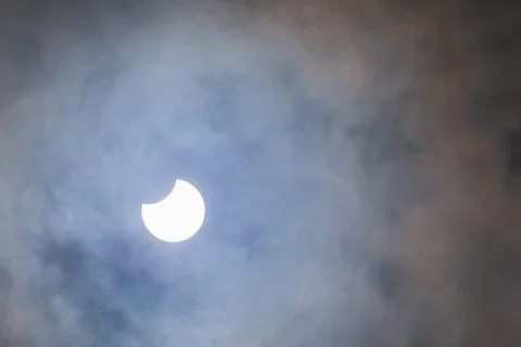 Partial Solar Eclipse in Cambridgeshire, England, UK on Thursday 10th June 2021. Stockfoto's