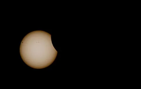 Partial Solar Eclipse in the Sky from Kollund DK in March 2025 Fotos Stock