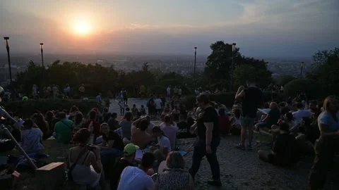 Partial Solar Eclipse Visible in Italy Vídeos de archivo 342818221