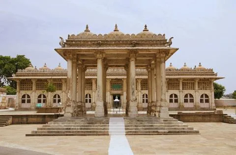 Partial view of Sarkhej Roza, mosque and tomb complex. Makarba, Ahmedabad,... Foto stock