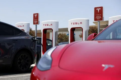 Partisan Split Over California's Future Zero Emissions Regulations, Hawthorne, U Stock Photos