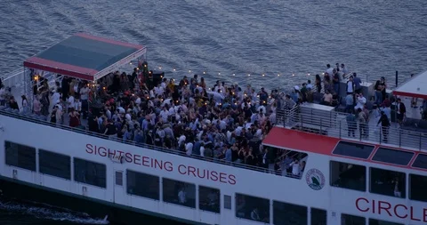 circle line sightseeing cruises boat party