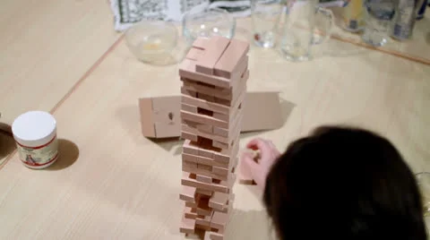 Party game played 库存影片 24751243