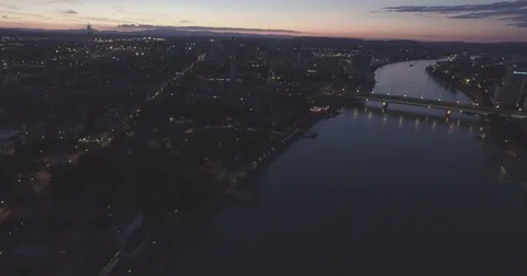 Party while sunset at a river 動画素材 83543517