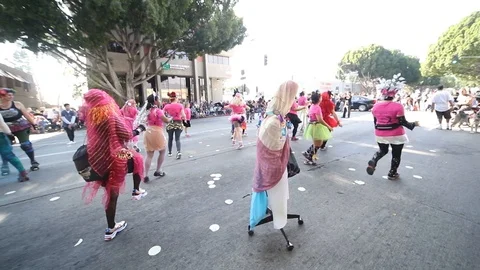 PASADENA, CA - Nov 18: Members of Power Source Dance perform in the Doo Dah P Stock Footage 99493792