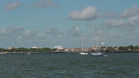 Pasadena, TX, US - July 30, 2022: 3 sailboats under blue sky and white clouds. Stock-Footage 202607999