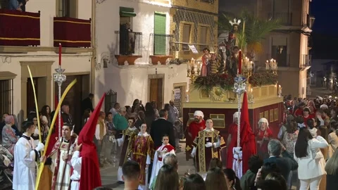 Pasos Transport During Easter Procession Through Dark Streets Video stock 285248885