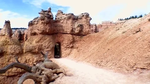 Passage in Bryce Canyon.    Stock Footage 81576909