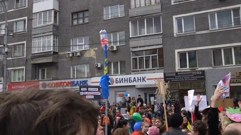 Passage of the camera to protesters and strikers who stand with posters. Stock Footage 75201859