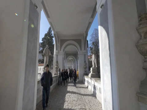 Passage through the castle in Cesky Krumlov 스톡 동영상 76030195