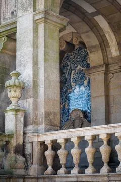 Passageway of the cathedral of Porto with its famous frescoes in Azulejos Stock Photos