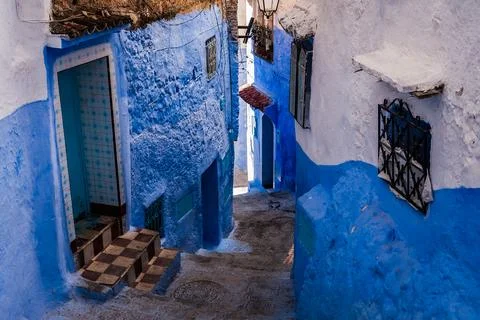 Passaggio tra le case di Chefchaouen - Morocco Stock Photos