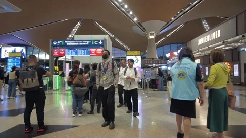 Passenger near the immigration hall queue lane in KLIA. Stock Footage 330636280
