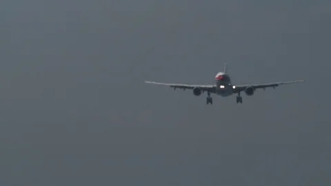 Passenger Plane Flies Towards Camera Video stock 94134426