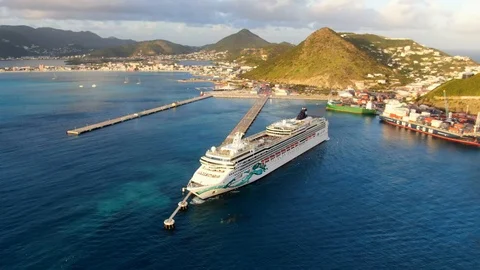 Passenger ship collide with berth Stock Footage 119632156