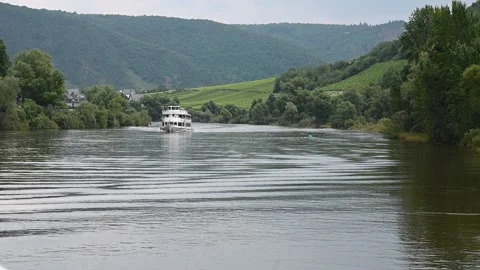 Passenger ship on river mosel 스톡 동영상 204875991
