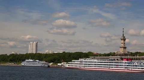 Passenger ship standing at the river station in Moscow 스톡 동영상 67302437