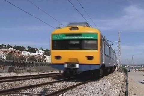 Passenger train passing 動画素材 102975