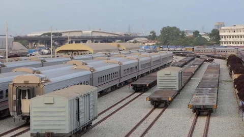 Passenger train at train station. Stock-Footage 83945586