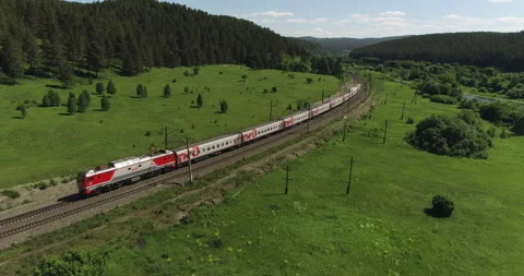 Passenger train by winding Trans Siberian railways Vidéo 137433328