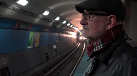 Passenger waiting for a subway train Stock-Footage 48709663