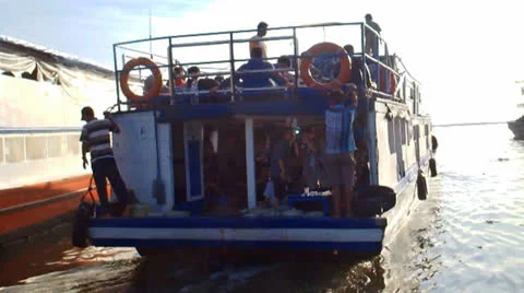 Passengers Boats Vídeo Stock 25388839