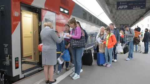Passengers at the double-decker train Mikhail Ulyanov 스톡 동영상 64085814