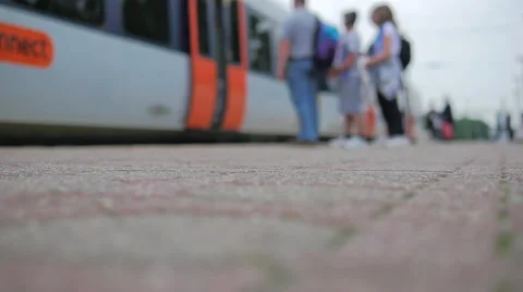 Passengers Getting on a Train 스톡 동영상 41508146