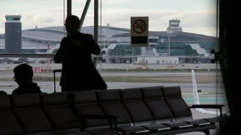 Passengers wait for plane Video stock 20524449