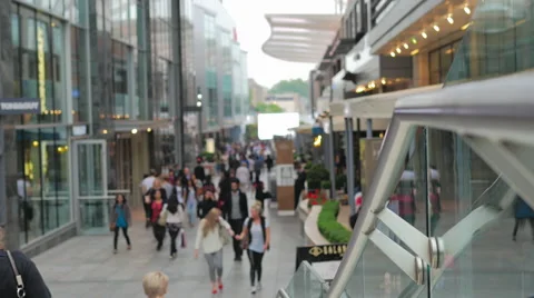 Passers by in a Shopping Centre 4K 스톡 동영상 41513063
