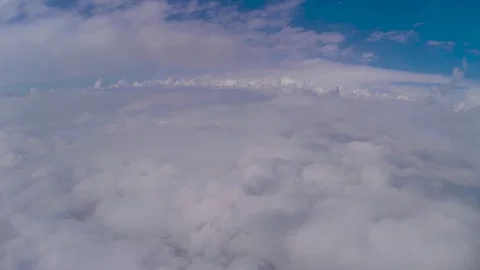 Passing above and below the clouds Video stock 73995016