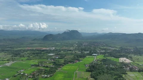 Passing cloud timelapse Stock Footage 278302408