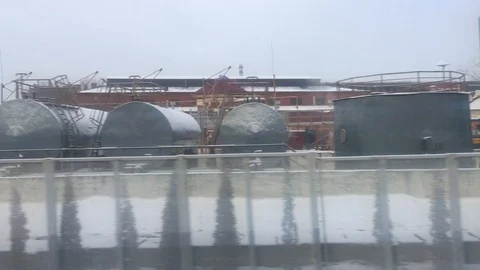 Passing through railway station Vídeos de archivo 129755645