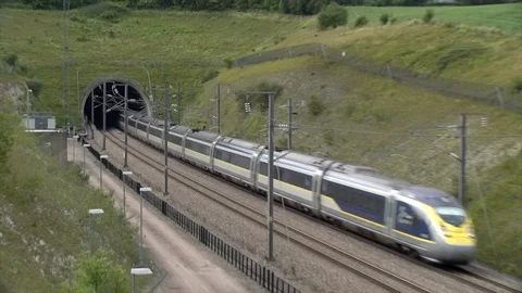 Passing Trains on HS1 in Kent 스톡 동영상 111877573
