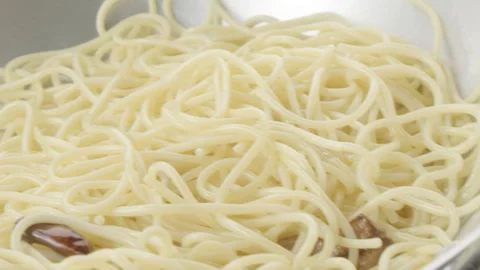 Pasta Aglio e Olio 库存影片 327410240