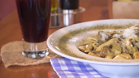 Pasta with beef, chicken, vegetables and cheese close up. Vídeos de archivo 80262123
