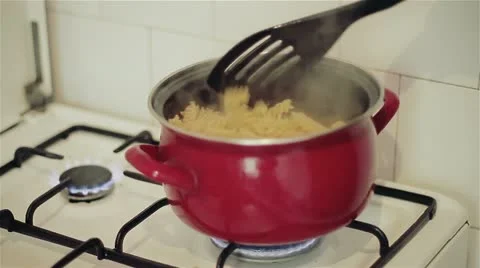 Pasta cooking 2 Stock Footage