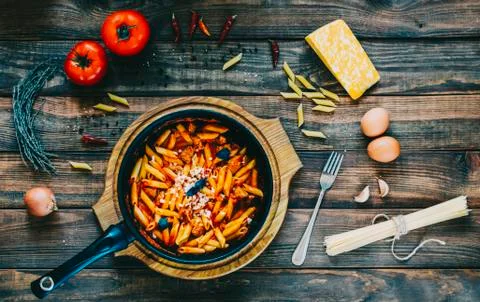 Pasta In Pan Stock Photos