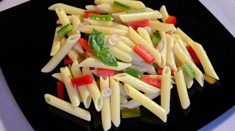 Pasta with peppers Video stock 32303871