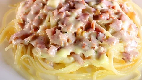 Pasta on rotating plate seamless looping hd background cover video Video stock 107613948