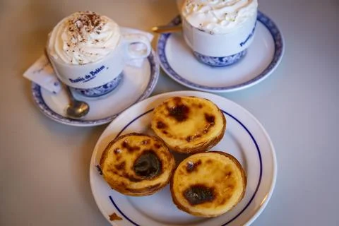 Pasteis de Belem, the historic 19th century Lisbon bakery renowned for its .. Foto stock