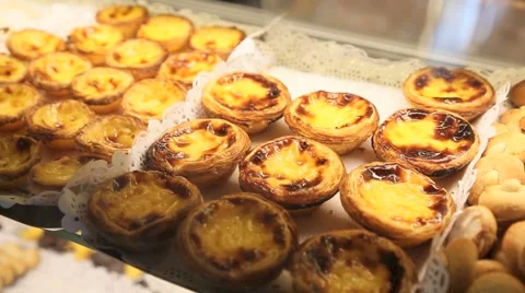 Pasteis de nata, typical pastries of Lisbon, Portugal Video stock 54111573