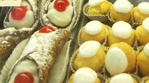 Pastries tracking shot Видео 75790364