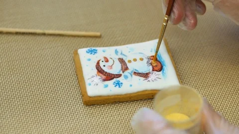 The pastry chef skillfully performs holiday order. Stock Footage 83138210